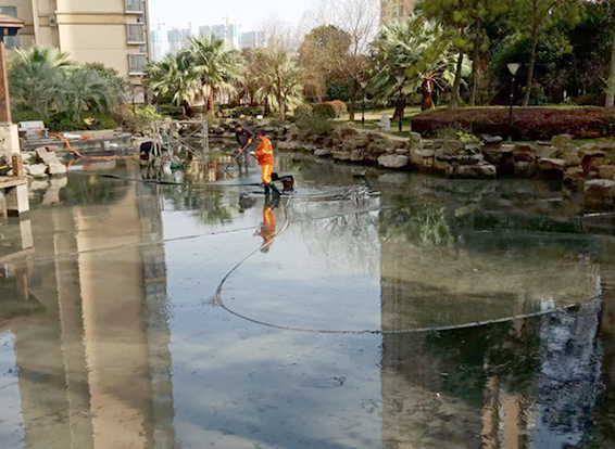 双江景观池淤泥清理